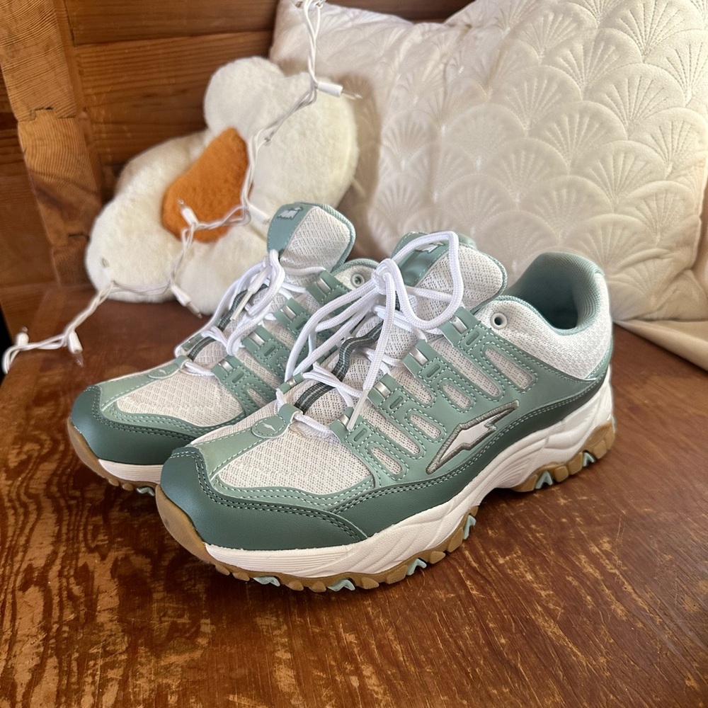 Avia Womens Athletic Sneakers - 9.5W